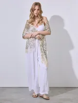 Enterito largo de gasa bambula color blanco, con breteles finos regulables.