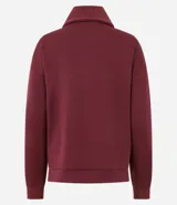 Campera deportiva de modal color bordó, con cierre frontal, cuello alto y puños acanalados. Presenta un diseño entallado con recortes que brindan un ajuste cómodo y moderno.
