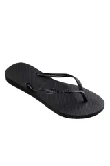 Ojotas de mujer Havaianas modelo Slim Lisa, color negro, con tiras finas texturizadas.