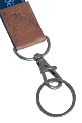 Llavero con cinta estampada en azul con la palabra "Legacy" y detalle en cuero marrón.