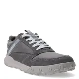 Championes urbanos Caterpillar modelo Hex Ready Low Mesh, color gris, confeccionados con una combinación de gamuza y malla transpirable. Presentan un diseño robusto de perfil bajo con suela texturizada y cierre con cordones.
