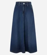 Pollera midi de corte evasé confeccionada en denim de algodón. Presenta un diseño clásico con trabillas en la cintura, cierre frontal con botón y cremallera, bolsillos funcionales y costuras verticales decorativas que realzan la silueta.