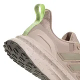 Championes Adidas Ultrarun 5 Tr W de mujer, color rosado viejo con las icónicas tres tiras en tono verde oliva y tira en el talón en color verde claro. Cuentan con tecnología water-repellent y suela de tracción para trail running.