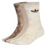 Pack de tres pares de medias Adidas de caña alta con efecto tie-dye en tonos marrón, tostado y blanco, con logo del trifolio bordado.