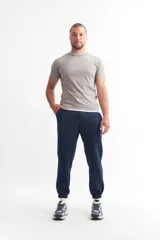 Pantalón de jogging azul marino de felpa con cintura elástica y puños ajustados.