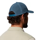 Gorra de béisbol Columbia, modelo Mountaincap II 3D, color azul, con paneles laterales y traseros de malla perforada por láser y parche hexagonal con el logo de la marca en el frente.