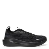 Championes de running Puma modelo Skyrocket Lite Engineered para hombre, con capellada de malla técnica en color negro y gris con diseño ondulado. Incorporan tecnología de espuma Pumalite en la entresuela para mayor ligereza y plantilla Softfoam+ para una amortiguación suave.