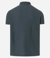 Camisa polo de corte regular, color verde oscuro, confeccionada en tejido texturizado. Presenta cuello clásico con botones frontales y mangas cortas.