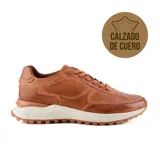 Zapato casual Hi-Tec Darío de cuero color marrón, con cordones y suela blanca.