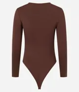 Body básico de poliamida y elastano color borgoña, con cuello redondo y mangas largas.