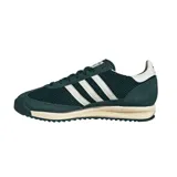 Championes adidas SL 72 RS de color verde oscuro, con diseño retro inspirado en las icónicas SL 72 de 1972. Presentan una capellada textil con superposiciones de gamuza, las clásicas tres tiras laterales en blanco, detalles en el talón del mismo color y una suela de caucho con mediasuela de EVA de amortiguación ligera.
