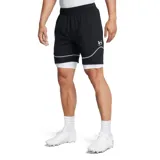 Short deportivo Under Armour Challenger Pro, color negro con costuras decorativas contrastantes en blanco en los laterales y cintura elástica.