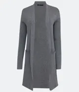 Cárdigan largo de punto color rojo con bolsillos delanteros.