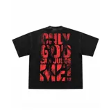 Remera negra de corte boxy fit con efecto acid wash, con un gran estampado frontal de Jesucristo y la inscripción "Vampstr" en letras rojas con brillos.