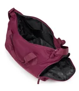 Bolso deportivo tipo duffel de la marca Jansport, color bordó, con doble asa de mano y correa ajustable para hombro. Cuenta con cierre principal, bolsillo frontal con cierre y logo de la marca aplicado.
