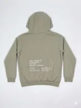 Canguro color marrón chocolate con capucha, bolsillo frontal tipo canguro y estampa pequeña en el pecho con el texto Nashville Hometown.