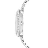 Reloj de pulsera Swarovski modelo Certa, fabricado en acero inoxidable con acabado plateado. Presenta una caja redonda de 30 mm con bisel engastado en cristales, esfera guilloché con índices de cristal en talla redonda y baguette, y brazalete de siete eslabones.