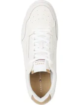 Zapatillas de corte bajo estilo baloncesto con suela cupsole, confeccionadas en una mezcla de cuero y materiales sintéticos. Presentan detalles de ventilación en la puntera, cordones al tono y el logo de la marca en el lateral y la lengüeta.