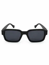 Lentes de sol con armazón rectangular de acetato negro y micas oscuras.