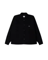 Camisa de denim de manga larga con cierre frontal de botones, bolsillo en el pecho con logo bordado y dobladillo recto.