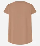 Remera de manga corta Get Over, confeccionada en microfibra con textura de micro-cuadros y escote redondo. Presenta un diseño versátil y ligero, ideal para actividades deportivas o uso casual.