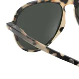 Lentes de sol Izipizi modelo I SUN Light, con montura color carey y lentes grises categoría 3 con protección 100% UV.