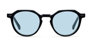 Lentes de sol con montura geométrica negra y lentes azules.