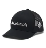 Gorro tipo trucker de color negro, con paneles frontales sólidos y visera curva. Presenta el logo de Columbia bordado en blanco en el frente y el logo de la marca en un parche cuadrado en la malla lateral. La parte trasera es de malla para ventilación y tiene cierre ajustable a presión.