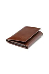 Billetera de cuero marrón con triple compartimento y porta documentos.