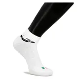 Pack de tres pares de medias deportivas negras con logo de Diadora en gris.