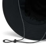 Gorro tipo boina de ala ancha Columbia modelo Broad Spectrum II Omni-Shade, color negro, con parche rectangular de la marca en el frente y cordón ajustable para la barbilla.