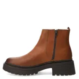Bota estilo Chelsea de cuero negro con paneles elásticos laterales y suela track de plataforma dentada.