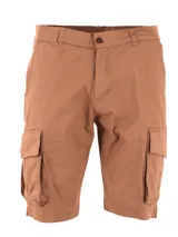 Bermuda cargo azul con bolsillos laterales y traseros con solapa.