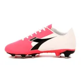 Championes de fútbol Diadora Md Striker Ii, color fucsia con detalles en blanco y negro.