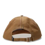 Gorra tipo snapback color negro con costuras blancas visibles y parche rectangular beige con logo de la marca en el frente.