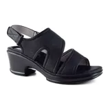 Sandalias de tacón bajo Korium Confort Glenn, color negro, con tiras cruzadas y ajuste con hebilla en el tobillo.