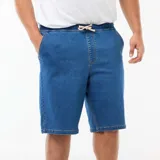 Bermuda de jean azul con cintura elástica ajustable mediante cordón y bolsillos laterales.