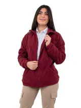 Campera de micropolar doble pesado color negro, con cuello alto y cierre frontal.