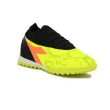 Championes de fútbol Diadora Futbol Cenit Tf M, color amarillo flúor con detalles en negro y logo naranja.