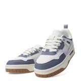 Championes urbanos de mujer Miss Carol modelo FORNI, color blanco con detalles en gris y lila, con suela chunky color caramelo.