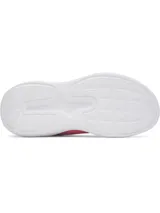 Championes de running Under Armour Phade RN 3 para mujer, en color rosado con suela blanca y logo de la marca en el lateral. Confeccionados con parte superior de malla ligera y transpirable, entresuela de EVA y suela exterior de goma resistente.
