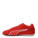 Championes Puma modelo Catch Sd, color rojo con detalles en blanco. Confeccionados en gamuza, presentan el logo de la marca en el lateral y en la lengüeta, con suela plana de goma negra.