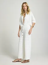 Pantalón blanco Le Lis Blanc de punto con patrón a cuadros, tiro alto y diseño de pierna ancha, con cordón ajustable en la cintura.