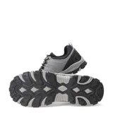 Championes de trekking Topper modelo Gondor II, color gris con detalles en negro. Presentan un diseño robusto con suela dentada para mayor tracción, refuerzos en la puntera y talón, y sistema de cordones con ganchos metálicos.
