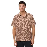 Camisa Rusty de manga corta y cuello cubano, con estampado en tonos marrones y beige, y un bolsillo aplicado en el pecho.