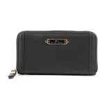 Billetera negra de cuero sintético con cierre perimetral y aplique metálico dorado con el logo "XL Extra Large". Posee múltiples compartimentos internos para tarjetas y billetes.