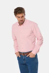 Camisa celeste a cuadros, de manga larga, modelo slim con bolsillo, confeccionada 100% en algodón.
