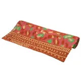 Pareo de playa rectangular color azul con estampado de motivos marinos en blanco y borde con diseño de damero.