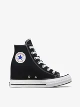 Zapatillas Converse Chuck Taylor All Star Wedge de caña alta, color negro, con cierre de cordones, puntera de goma y cuña interior de 7.5cm.