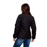 Campera negra acolchada con cierre frontal, cuello alto y bolsillos laterales con cierre.